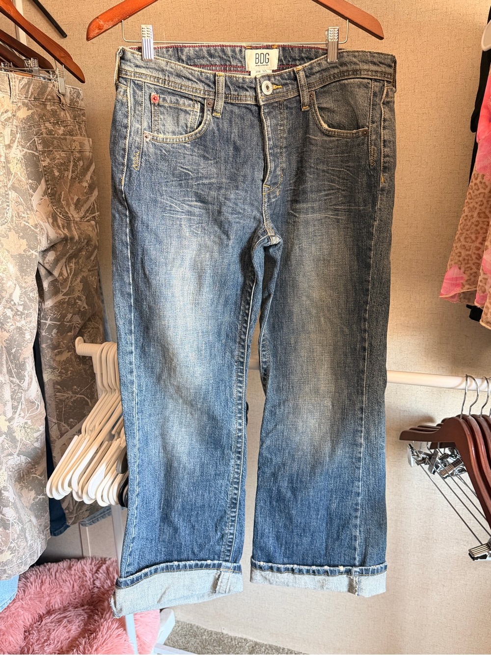 BDG Women’s Faded Blue Relaxed Straight Jeans